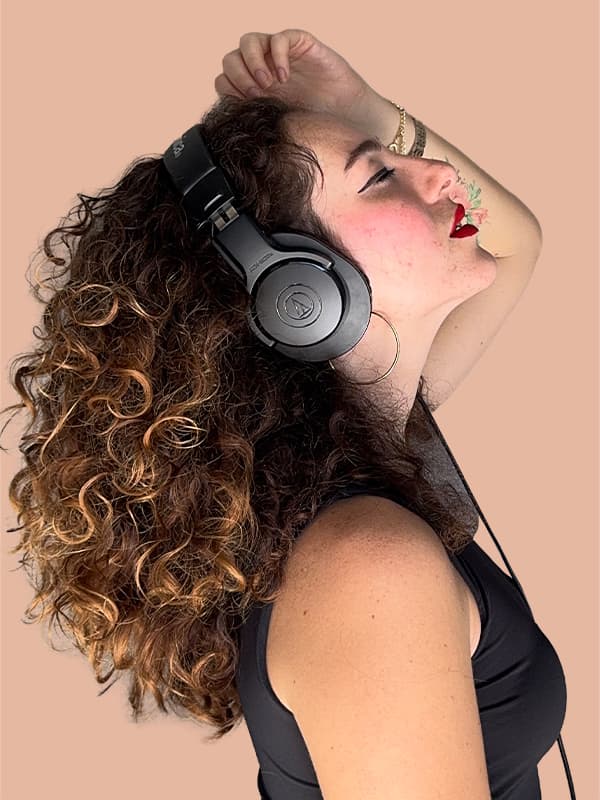 DJ Ece Kanmaz